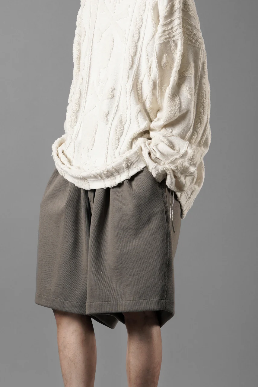 N/07 2 TUCKS EASY SHORTS / RIBBED CARDBOARD KNIT JERSEY (KHAKI GREEN) - Image 11
