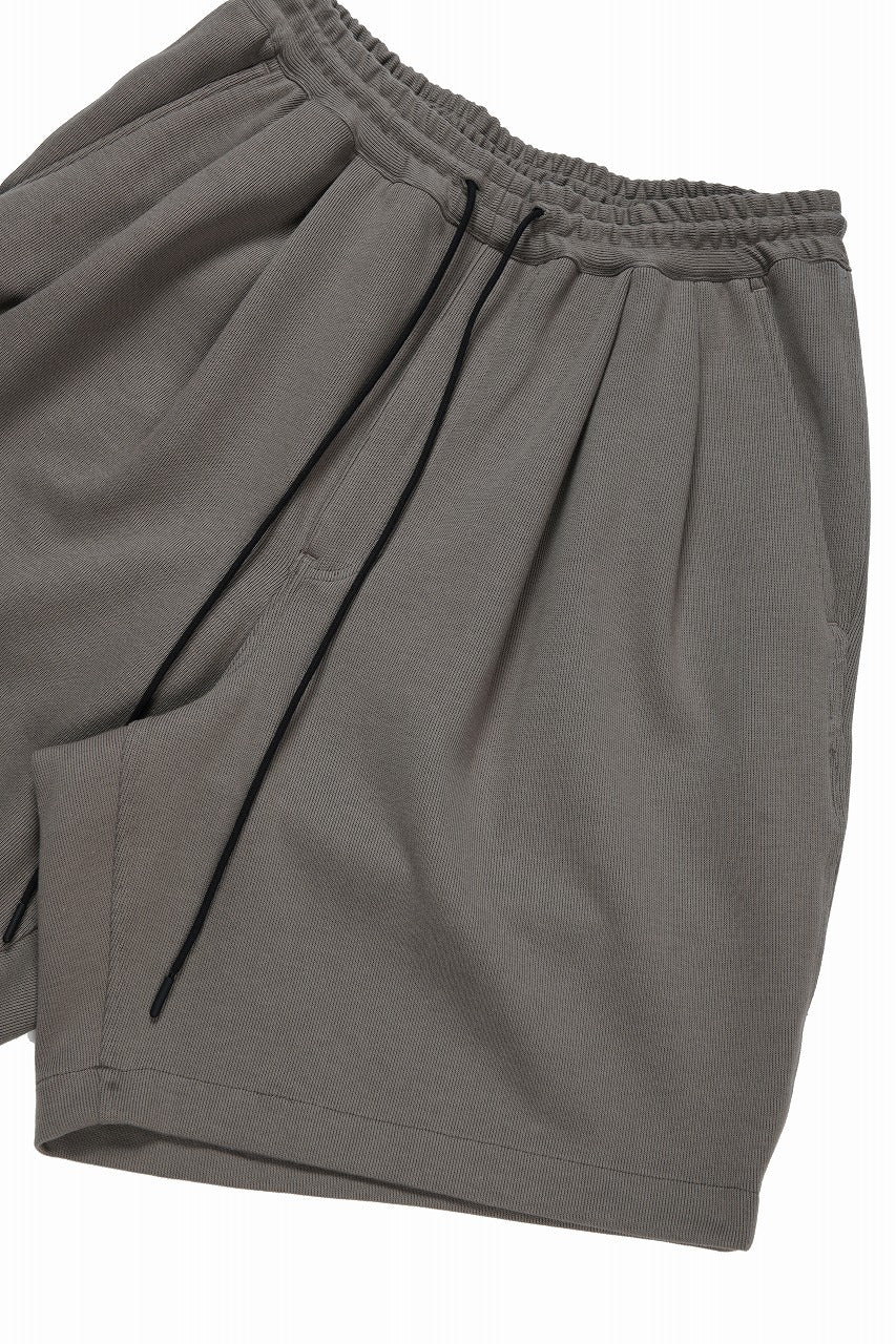 N/07 2 TUCKS EASY SHORTS / RIBBED CARDBOARD KNIT JERSEY (KHAKI GREEN) - Image 5
