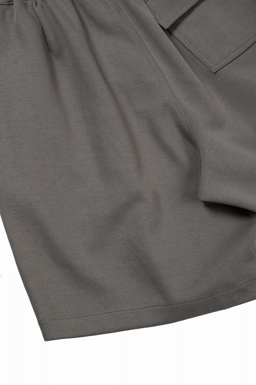 N/07 2 TUCKS EASY SHORTS / RIBBED CARDBOARD KNIT JERSEY (KHAKI GREEN) - Image 8
