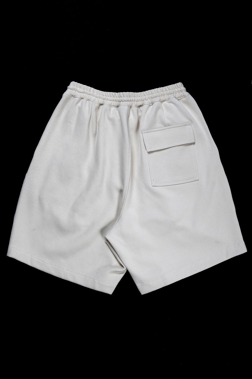 N/07 2 TUCKS EASY SHORTS / RIBBED CARDBOARD KNIT JERSEY (LIGHT BEIGE) - Image 2