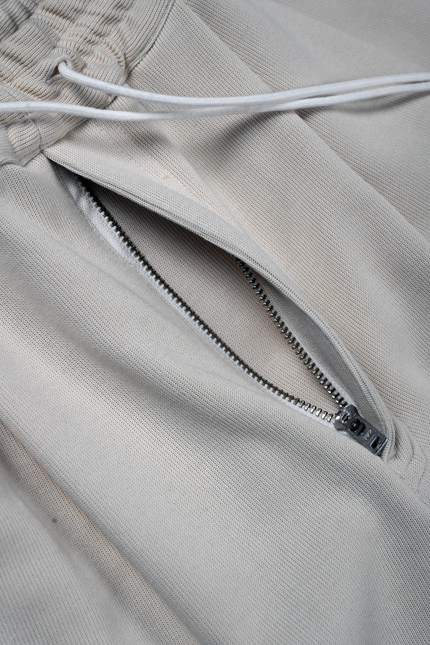N/07 2 TUCKS EASY SHORTS / RIBBED CARDBOARD KNIT JERSEY (LIGHT BEIGE) - Image 8
