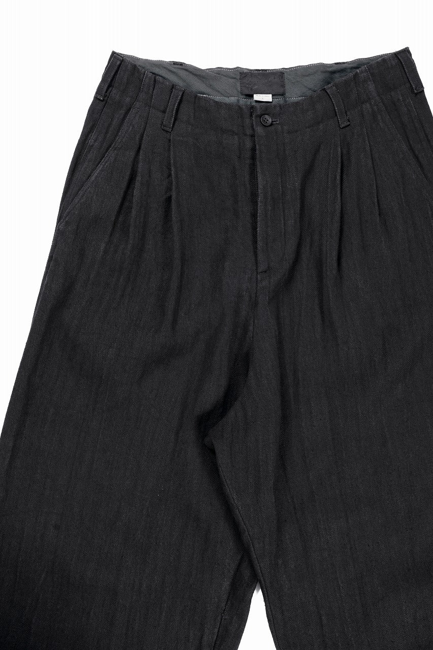 N/07 2 TUCKS WIDE TAPERED TROUSERS / HERRING BONE (GARMENT DYED) (BLACK) - Image 6