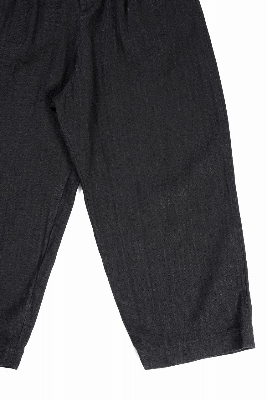 N/07 2 TUCKS WIDE TAPERED TROUSERS / HERRING BONE (GARMENT DYED) (BLACK) - Image 7