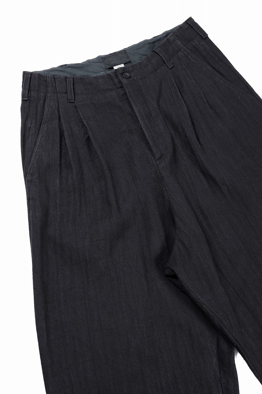 N/07 2 TUCKS WIDE TAPERED TROUSERS / HERRING BONE (GARMENT DYED) (BLACK) - Image 8