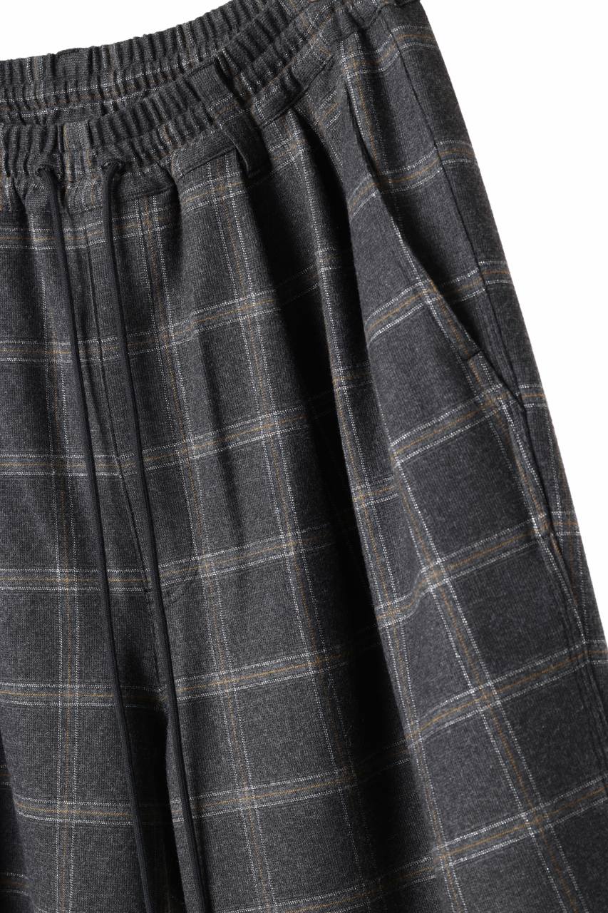 N/07 exclusive EASY WAIST TAPERED PANTS / T/R DOUBLE SIDE BRUSHED 2WAY STRETCH (CHECK) - Image 8