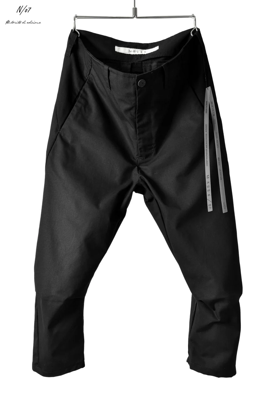 N/07 "MAUSK Detail" 3-DIMENSION CURVE CROPPED PANTS (BLACK)
