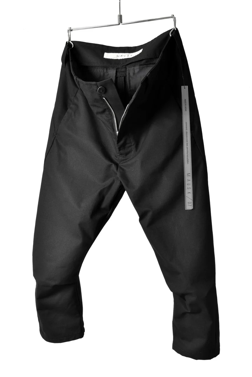 N/07 "MAUSK Detail" 3-DIMENSION CURVE CROPPED PANTS (BLACK) - Image 4