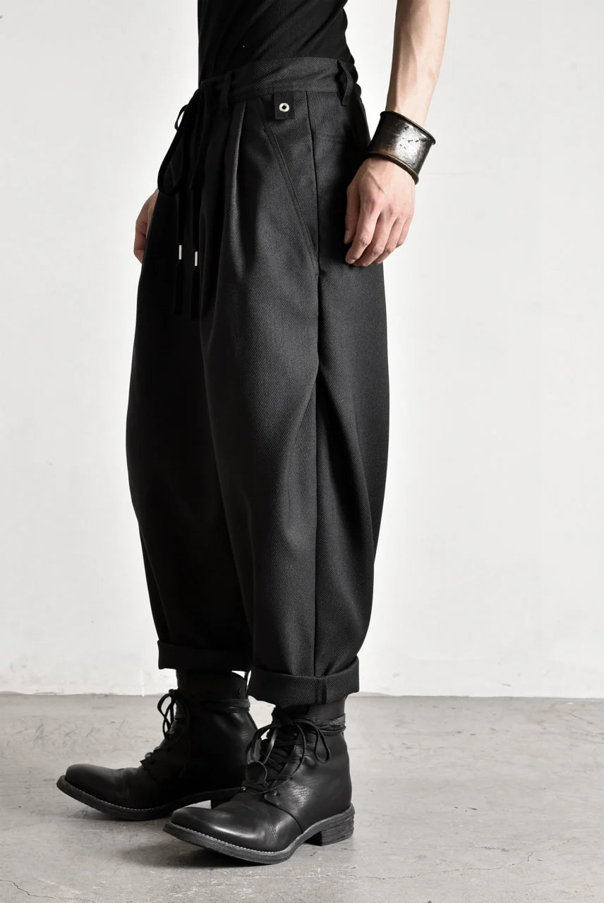 N/07 "MAUSK Detail" Three Dimensional Wide Tuck / Dart Cropped Pants #2 (BLACK) - Image 42