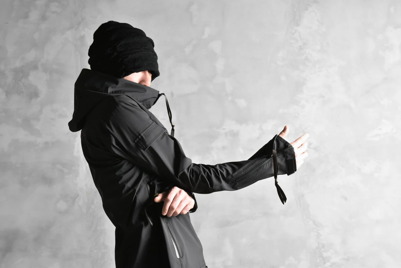 N/07 schoeller® Pro-Tech System Hooded Jacket / Black Grosgrain - Image 40