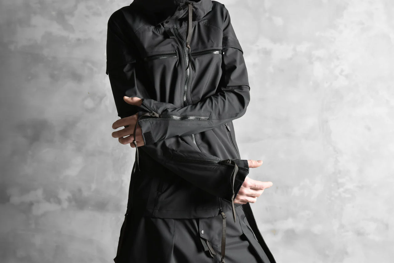 N/07 schoeller® Pro-Tech System Hooded Jacket / Black Grosgrain - Image 45