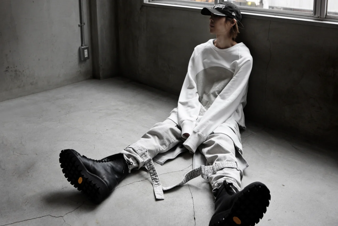 N/07 SEDITIOUS BONDAGE TROUSERS / BLEACHED BLACK DENIM (WHITE ASH) - Image 93