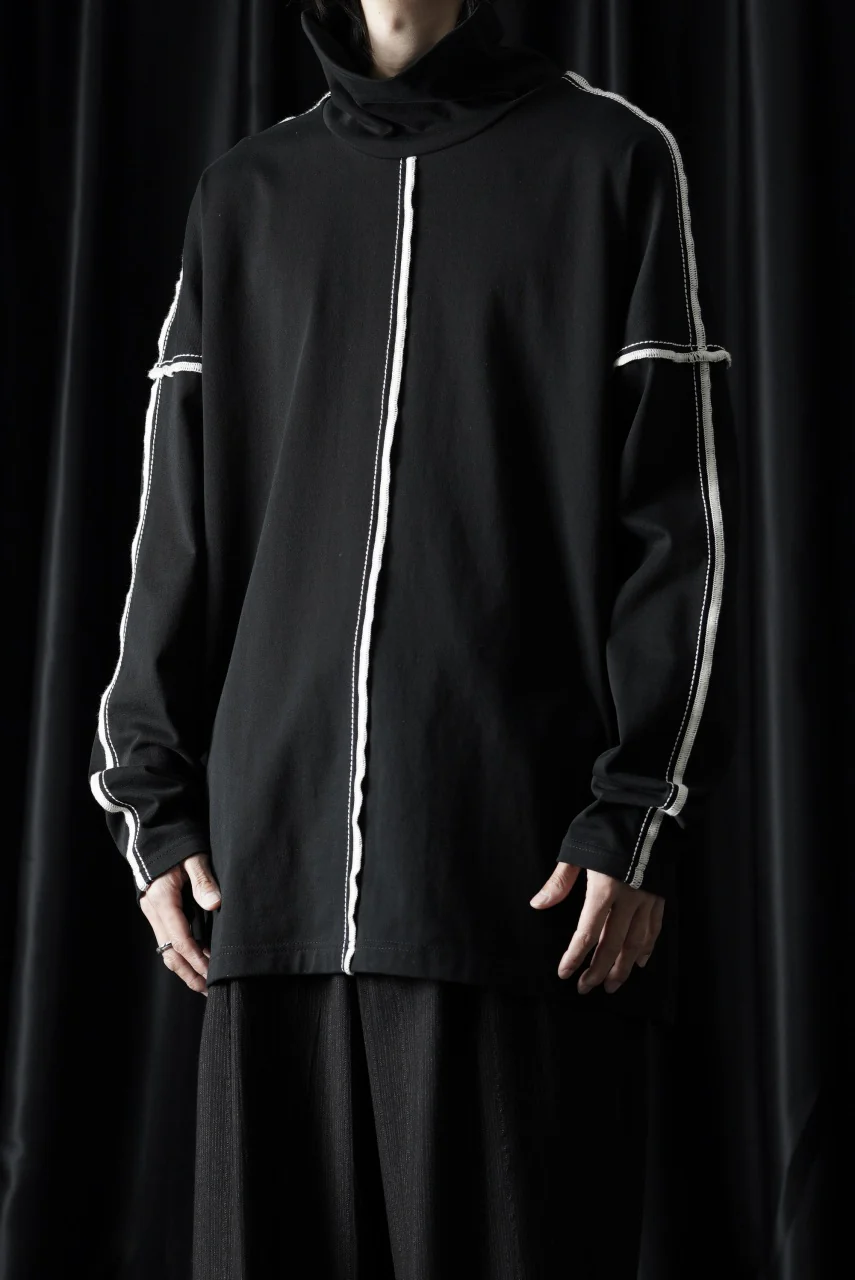 OBLADI HIGH NECK DROP SHOULDER T-SHIRT WITH BEIGE OVERLOCK STITCHING (BLACK) - Image 7