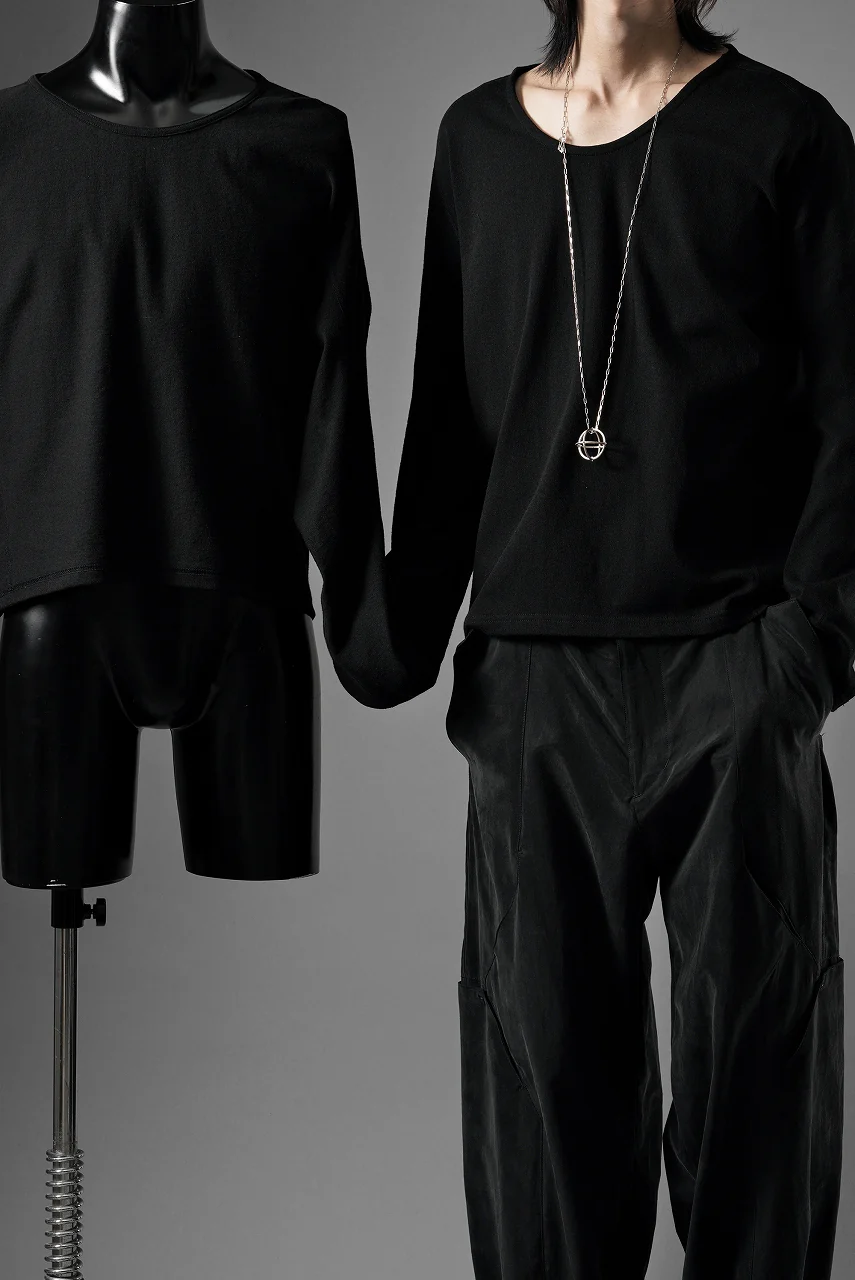 OPPOSE DUALITY ONE SIDE HALF LONG SLEEVE T-SHIRT (BLACK) - Image 3