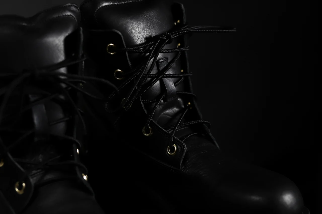 Portaille exclusive LEX-W20 TREK Laced Boots / VACCHETTA SMOOTH (BLACK / GOLD EYELET) - Image 48