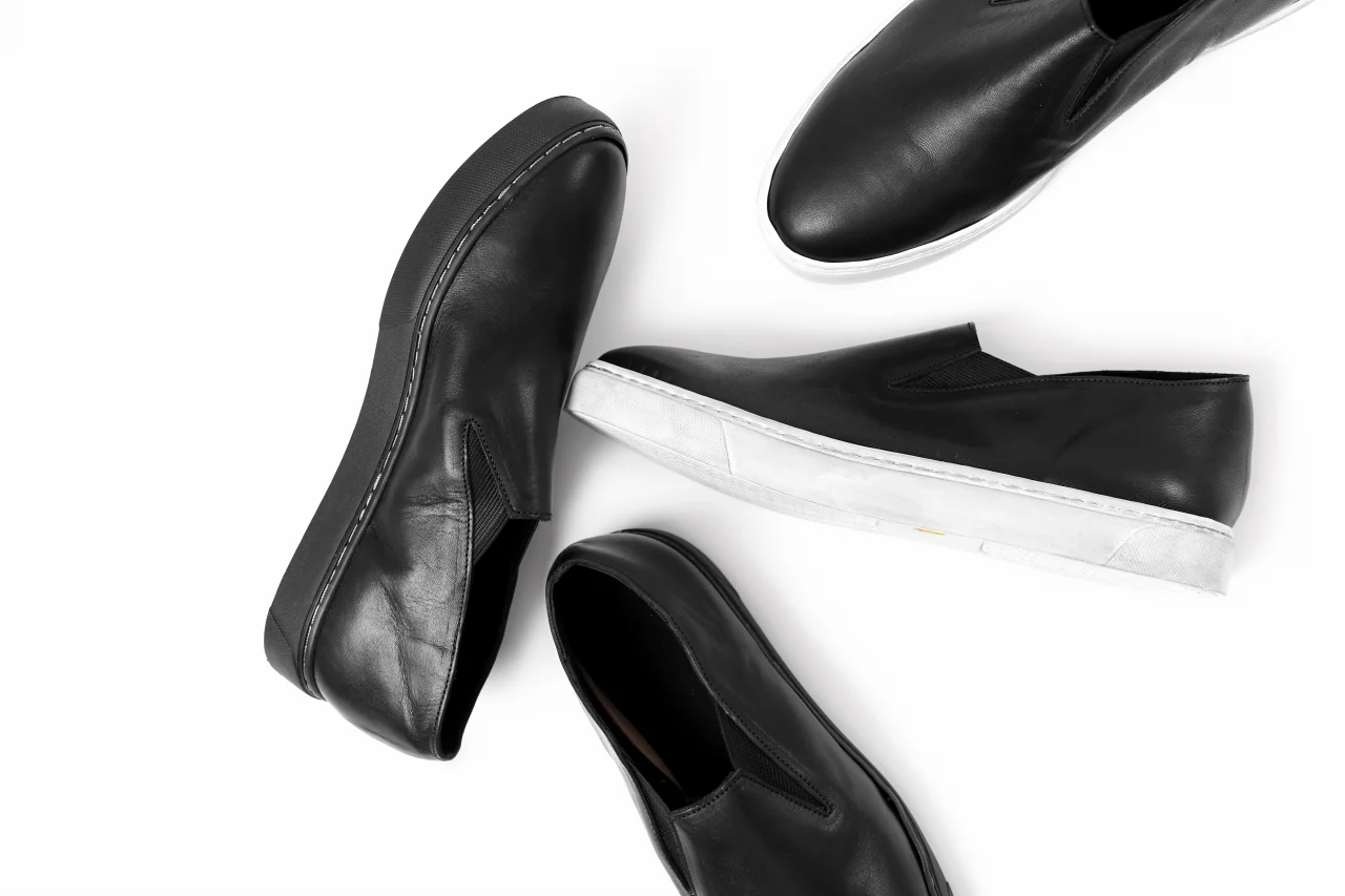 Portaille LOW SLIP SHOES / WAXED HORSE (BLACK x DUST WHITE) - Image 27