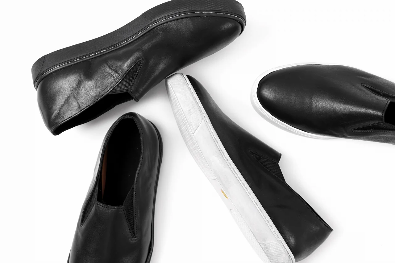 Portaille LOW SLIP SHOES / WAXED HORSE (BLACK x DUST WHITE) - Image 28