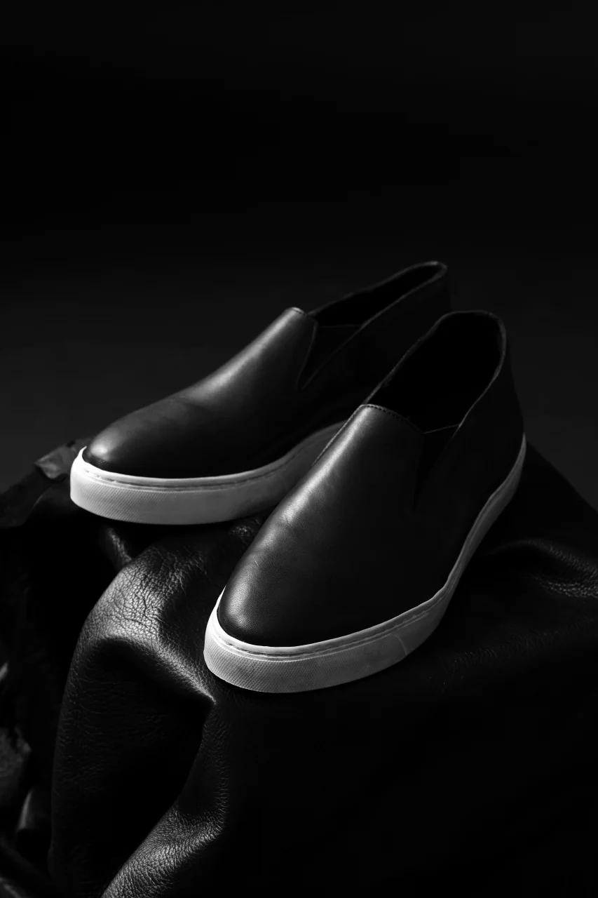 Portaille LOW SLIP SHOES / WAXED HORSE (BLACK x DUST WHITE) - Image 29