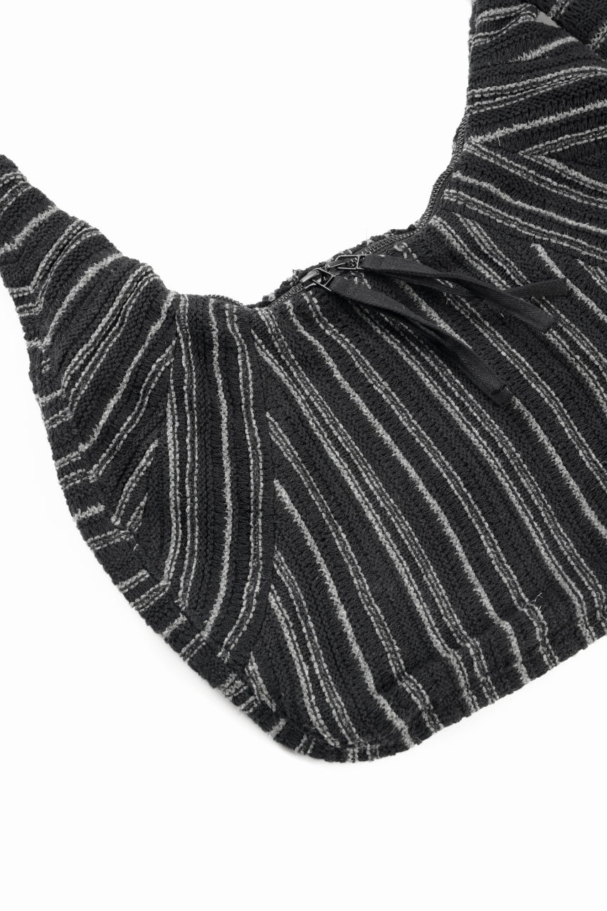 Professor.E KNIT SHOULDER BAG (BLACK/GREY) - Image 5