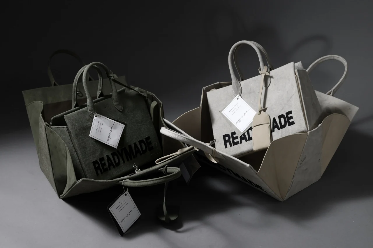 READYMADE SHOPPING BAG 35 LOGO (WHITE) - Image 25
