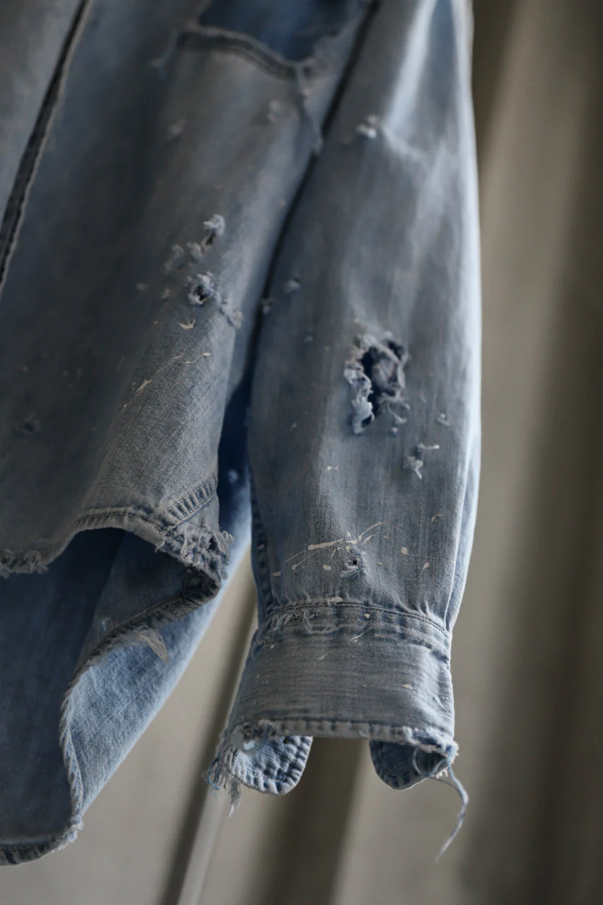 RESURRECTION HANDMADE distressed triple-stitch denim shirt (LIGHT BLUE) - Image 29