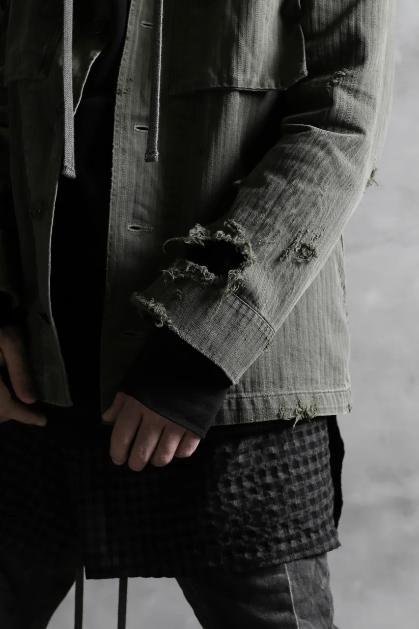 RESURRECTION HANDMADE vintage damage military herringbone shirt (KHAKI GREEN) - Image 18