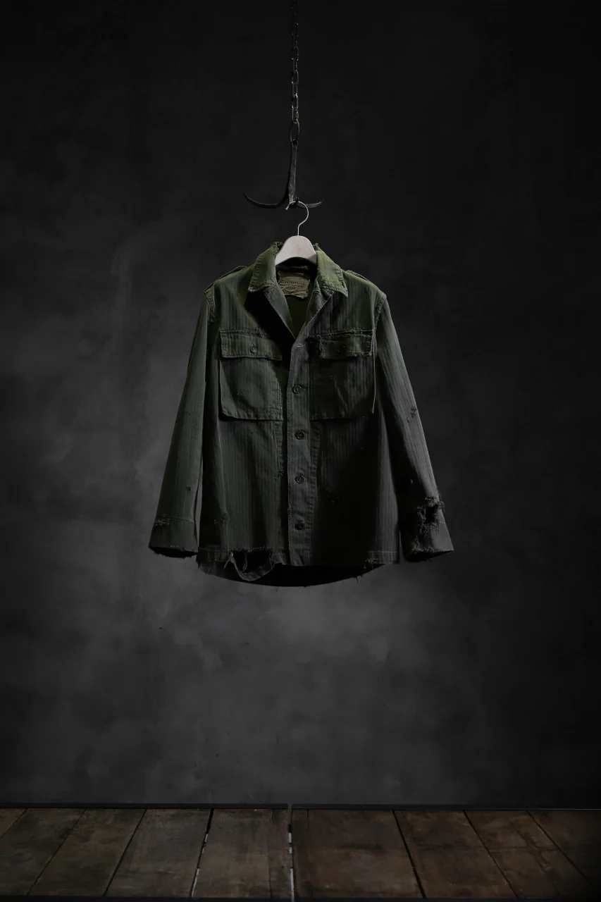 RESURRECTION HANDMADE vintage damage military herringbone shirt (KHAKI GREEN) - Image 22