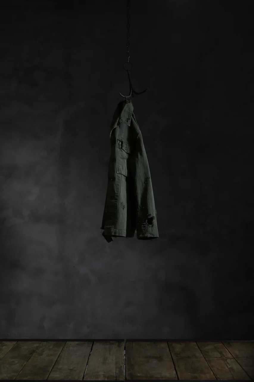 RESURRECTION HANDMADE vintage damage military herringbone shirt (KHAKI GREEN) - Image 23
