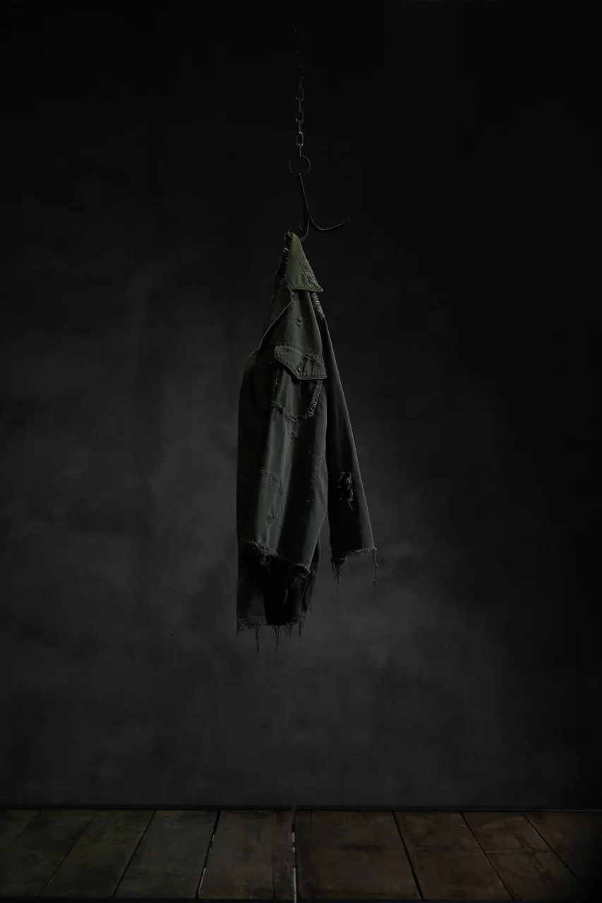 RESURRECTION HANDMADE vintage damage military work shirt (KHAKI GREEN) - Image 20