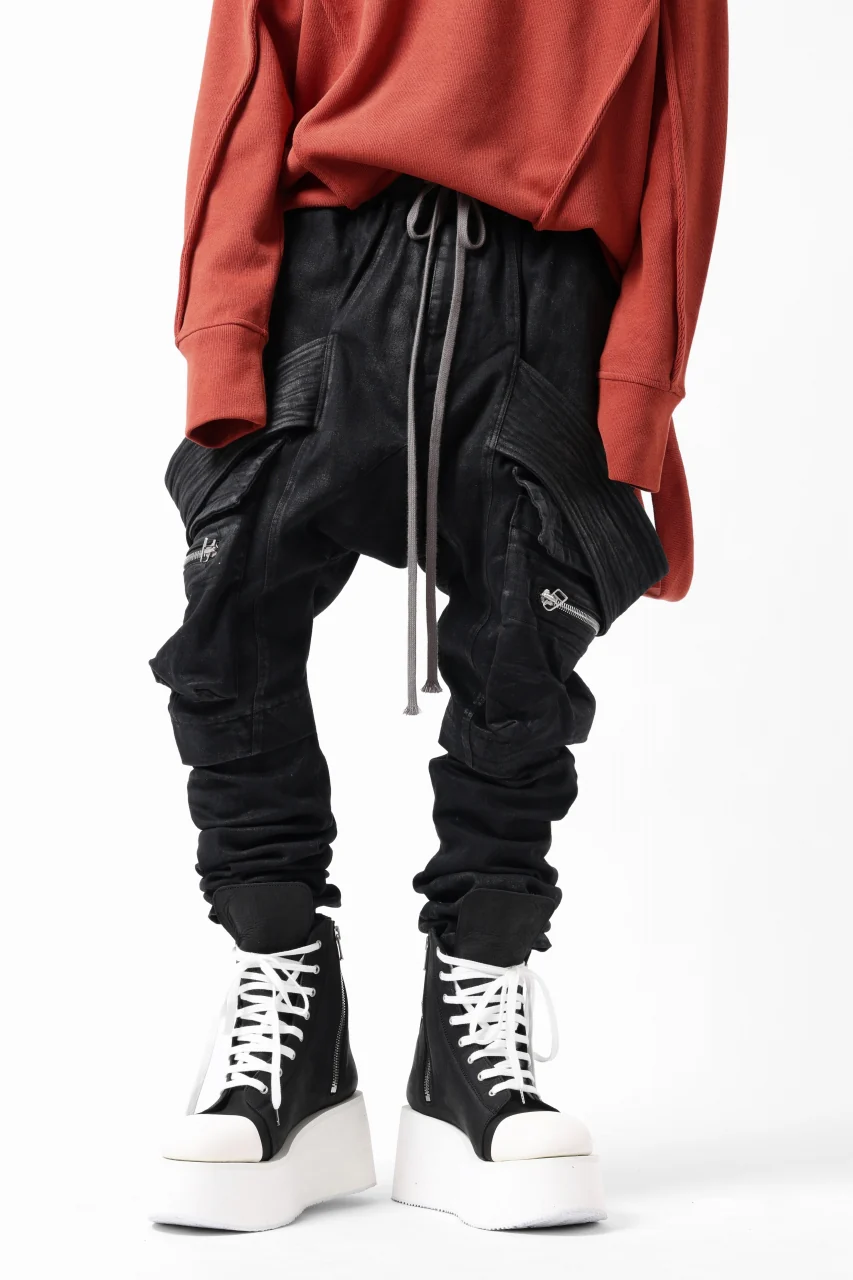 【SAMPLE SALE】A.F ARTEFACT COATED FLAP-DETAIL SLIM CARGO PANTS / HI-STRETCH DENIM (BLACK) - Image 10