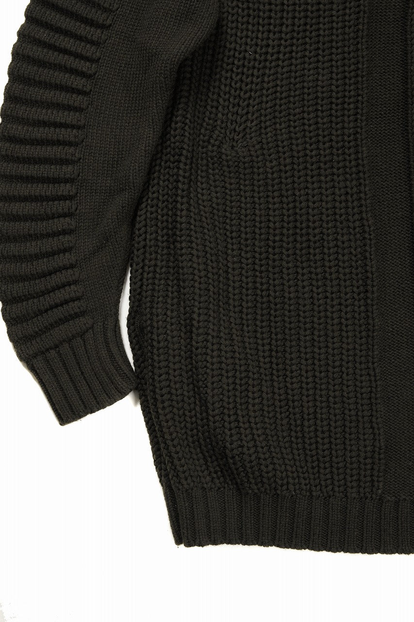 【SAMPLE SALE】A.F ARTEFACT LOWGAUGE CABLE KNIT PULLOVER LADDER-SLEEVE (KHAKI) - Image 6