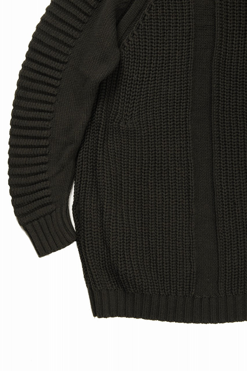 【SAMPLE SALE】A.F ARTEFACT LOWGAUGE CABLE KNIT PULLOVER LADDER-SLEEVE (KHAKI) - Image 8