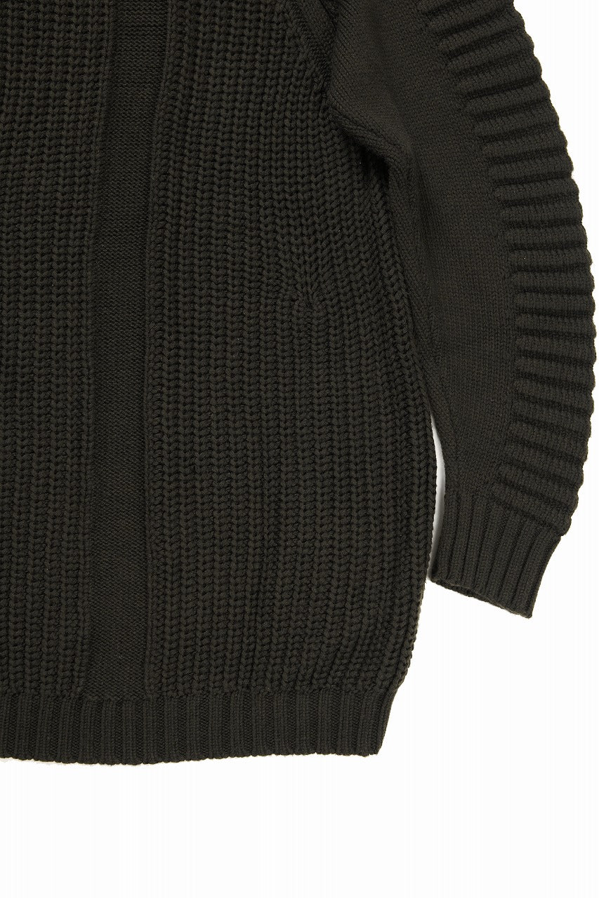 【SAMPLE SALE】A.F ARTEFACT LOWGAUGE CABLE KNIT PULLOVER LADDER-SLEEVE (KHAKI) - Image 9