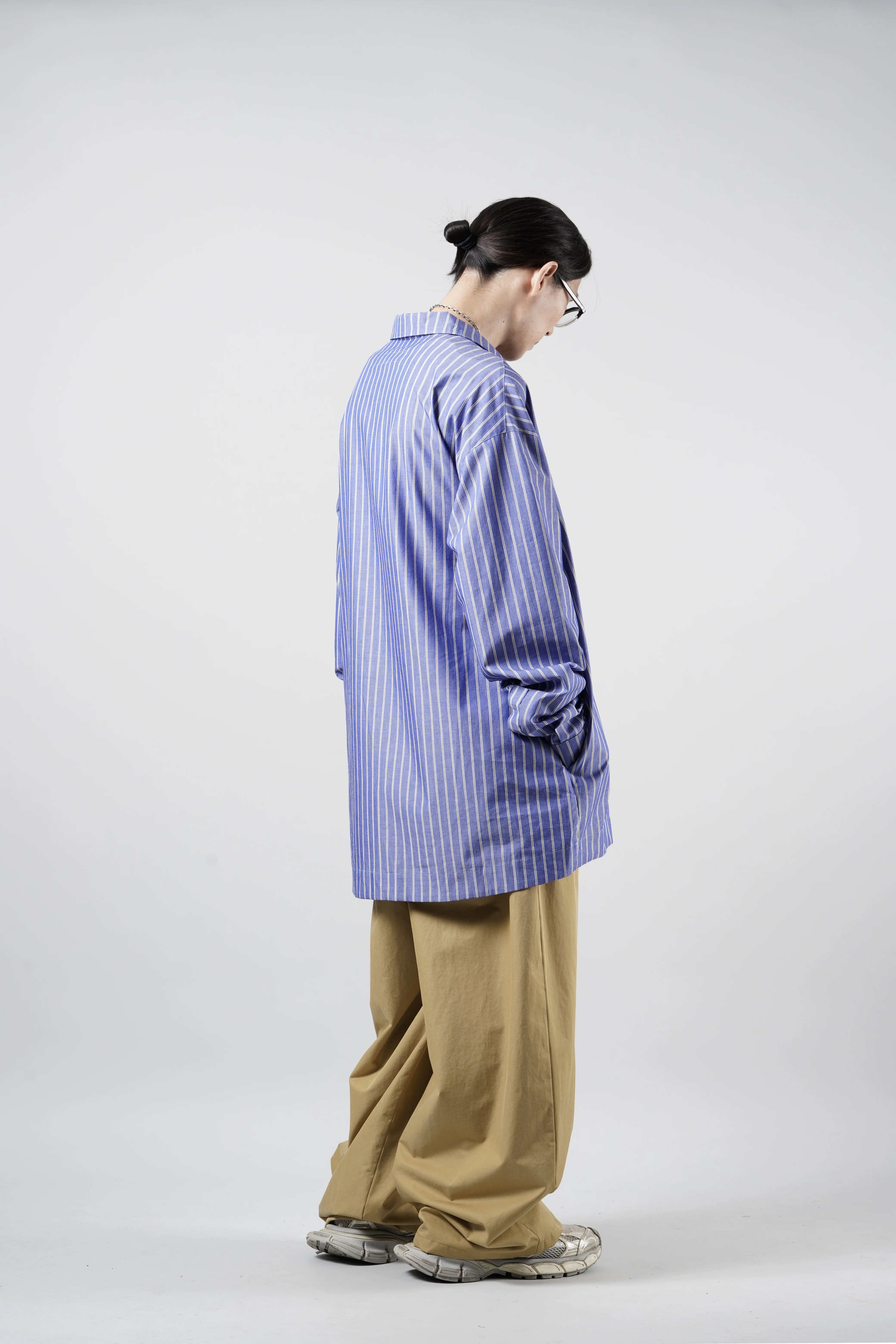 【SAMPLE SALE】A.F ARTEFACT TUCK VOLUME BAGGY PANTS / VINTAGE DYED (KHAKI) - Image 2