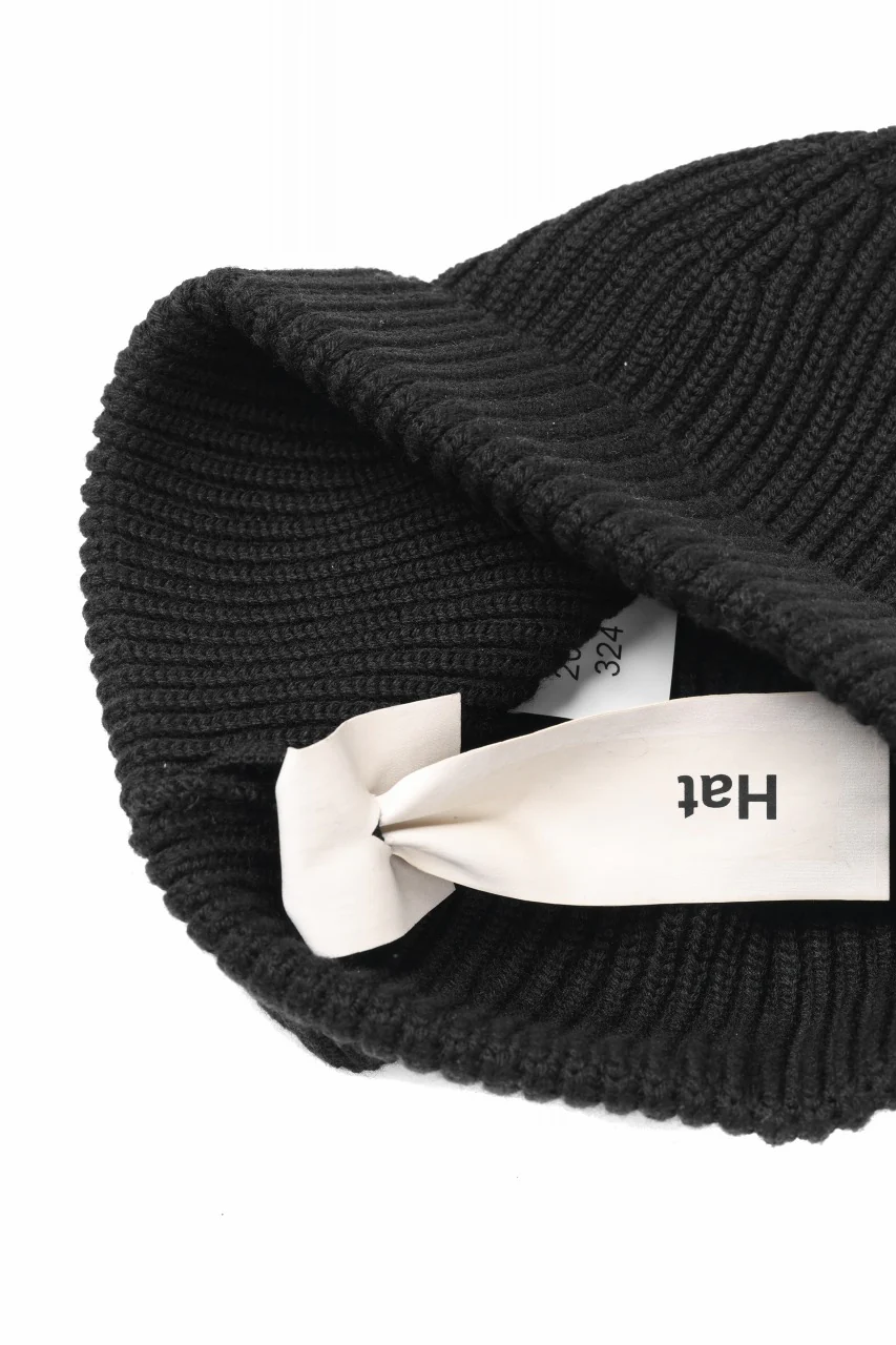 Ten c FISHERMAN RIBBED BEANIE / EXTRA FINE MERINOS WOOL (BLACK) - Image 10