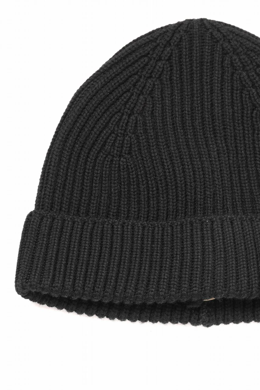 Ten c FISHERMAN RIBBED BEANIE / EXTRA FINE MERINOS WOOL (BLACK) - Image 9