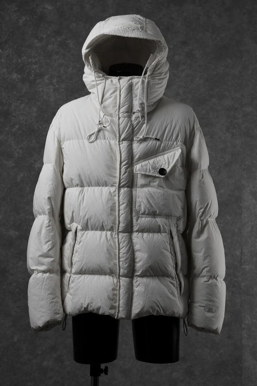 Ten c SURVIVAL DOWN JACKET / GARMENT DYED (WHITE)