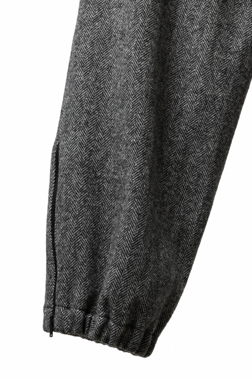 TARO HORIUCHI / th products Claude / Italian military / herringbone tweed (gray) - Image 10