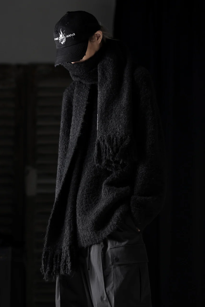 TARO HORIUCHI / th products Inflated Scarf / 1/4.5 kasuri loop knit (black) - Image 15