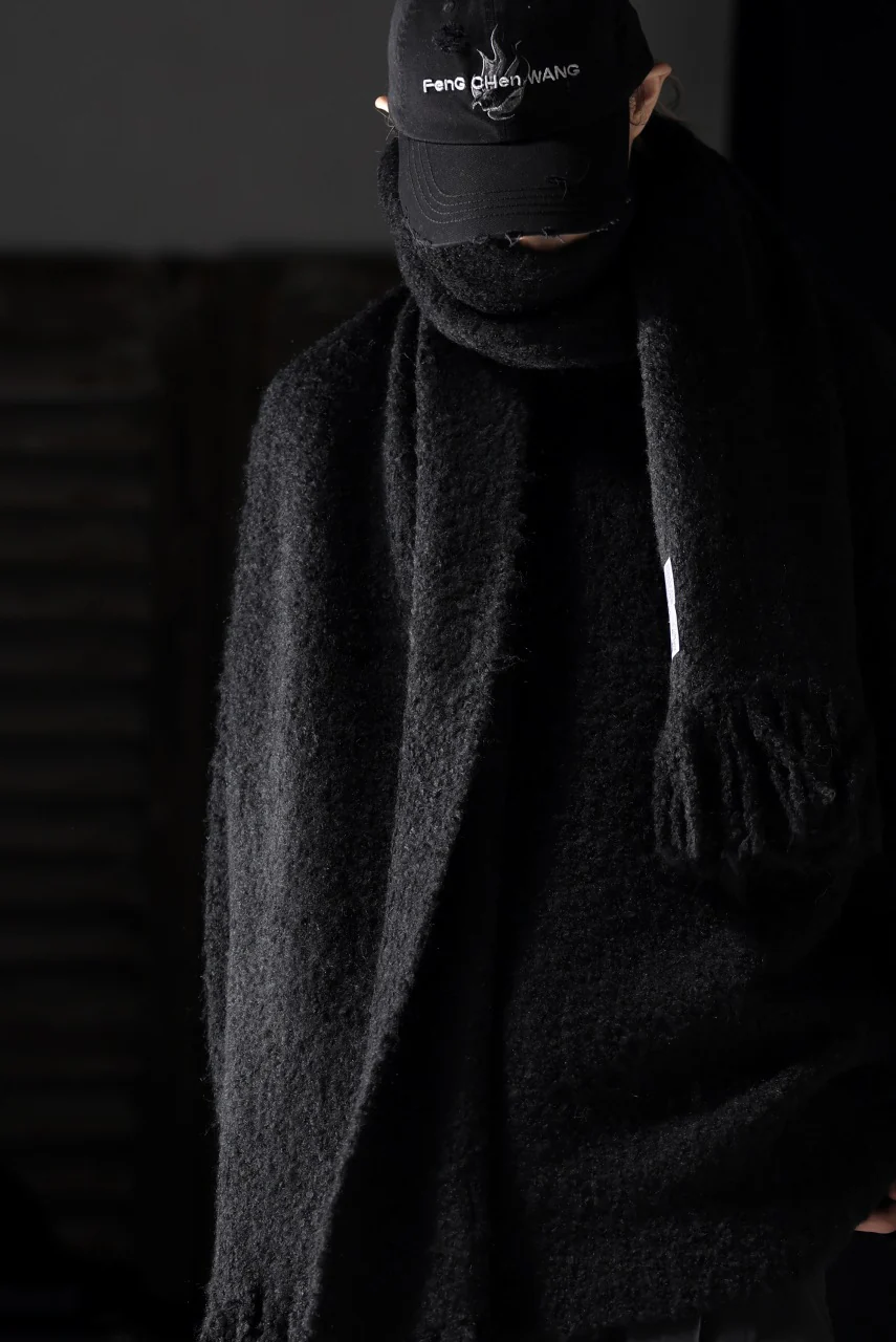 TARO HORIUCHI / th products Inflated Scarf / 1/4.5 kasuri loop knit (black) - Image 17