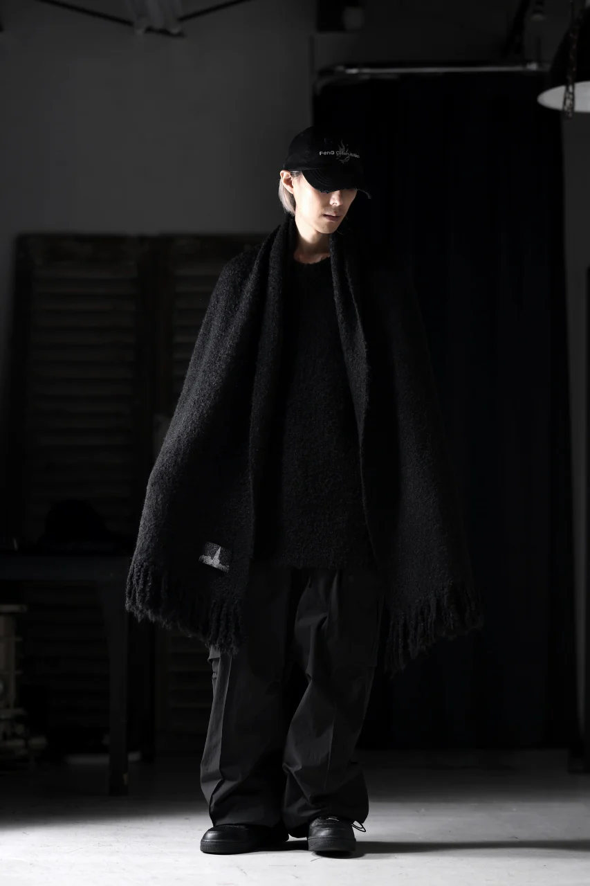 TARO HORIUCHI / th products Inflated Scarf / 1/4.5 kasuri loop knit (black) - Image 19