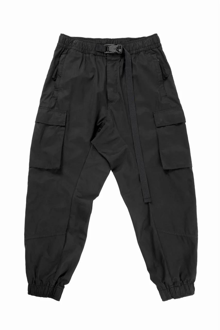 thom/krom CINCH CLOSURE CARGO TROUSERS / PEACHED COTTON MIX (BLACK)