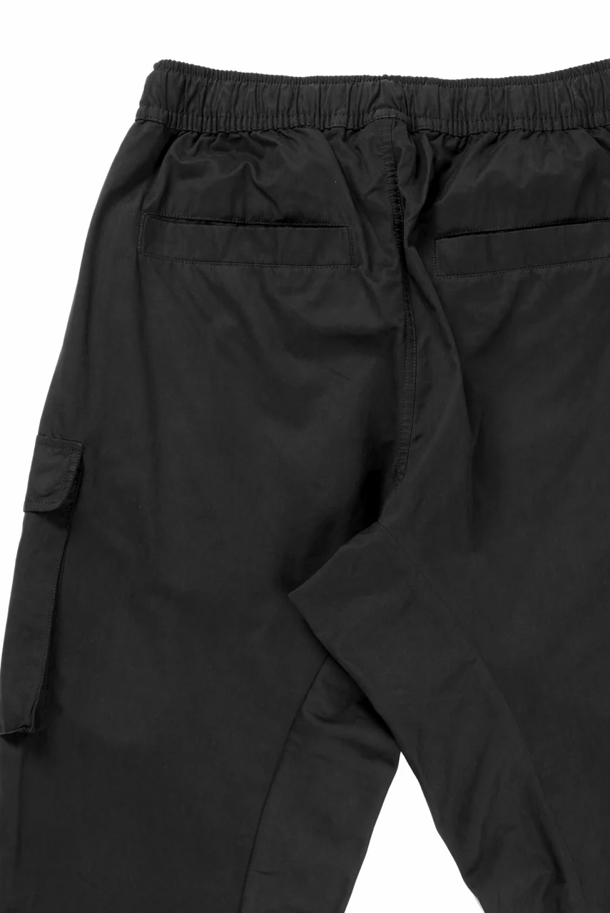thom/krom CINCH CLOSURE CARGO TROUSERS / PEACHED COTTON MIX (BLACK) - Image 10