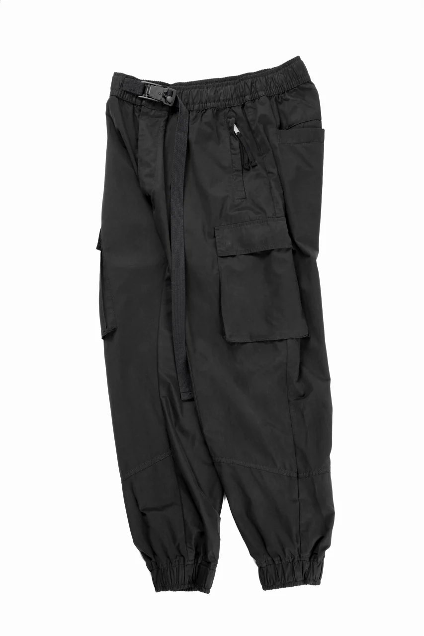 thom/krom CINCH CLOSURE CARGO TROUSERS / PEACHED COTTON MIX (BLACK) - Image 2