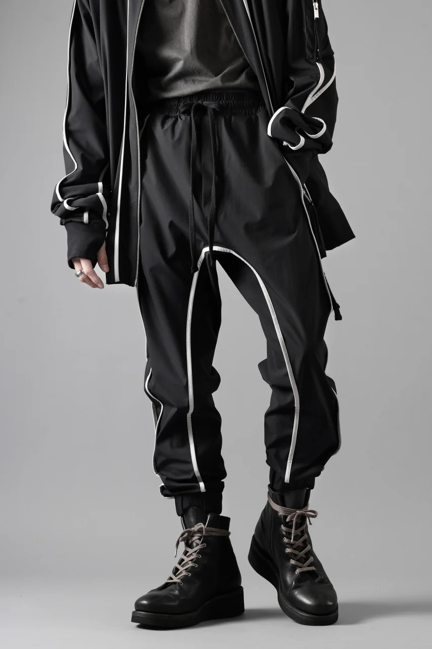 thom/krom DROP CROTCH TROUSERS / ELASTIC NYLON + REFLECTION PIPING (BLACK) - Image 19