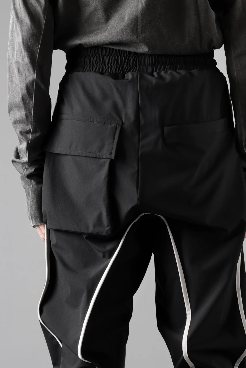 thom/krom DROP CROTCH TROUSERS / ELASTIC NYLON + REFLECTION PIPING (BLACK) - Image 27