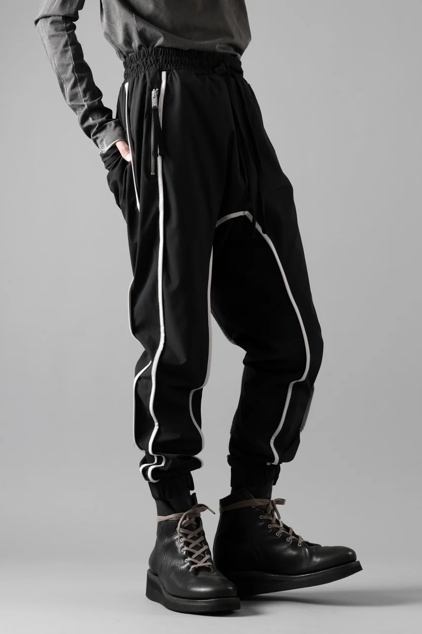 thom/krom DROP CROTCH TROUSERS / ELASTIC NYLON + REFLECTION PIPING (BLACK) - Image 4