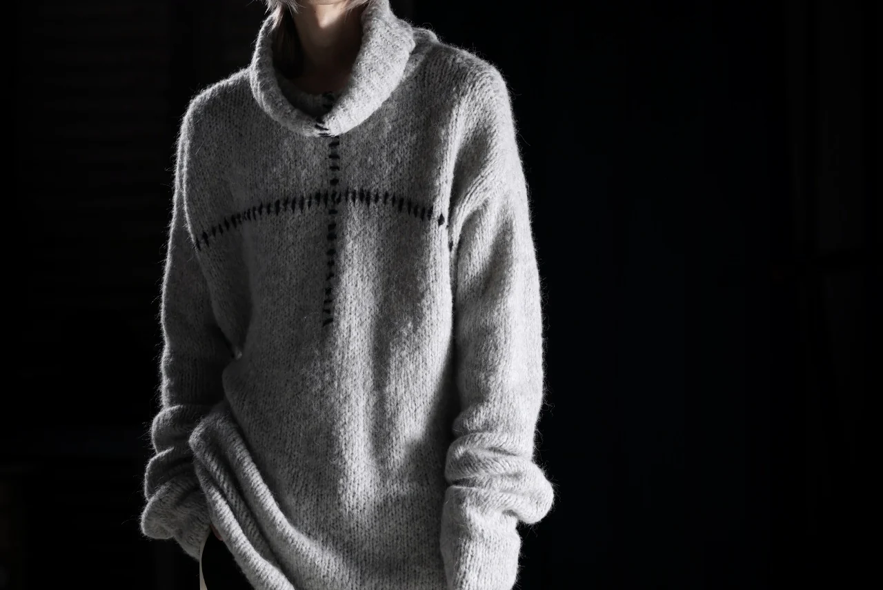 thom/krom HIGH COLLAR KNIT PULLOVER / ALPACA WOOL (LIGHT GREY) - Image 20