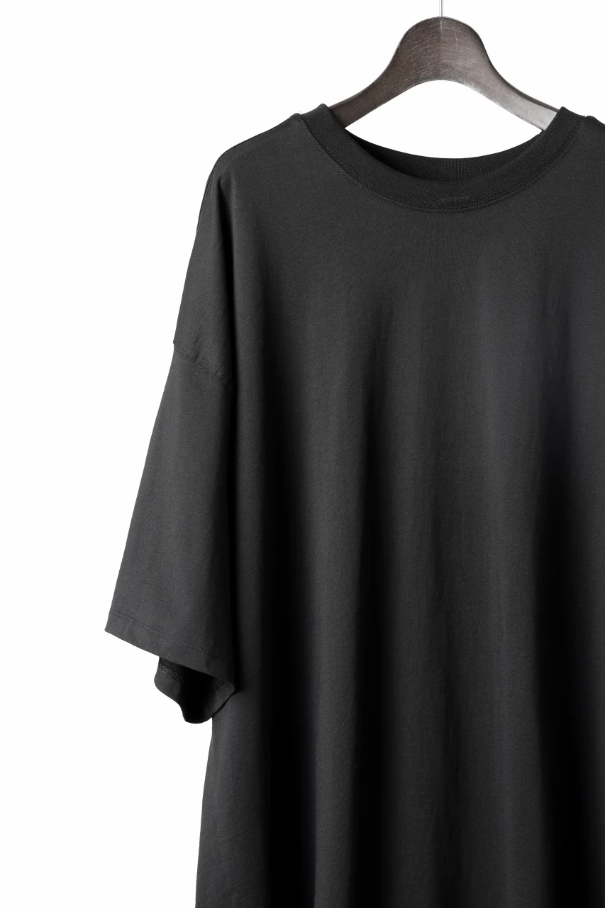 thom/krom OVERSIZED BACK SLASH EMBROIDERY SHORT SLEEVE TEE / COTTON JERSEY (BLACK) - Image 4