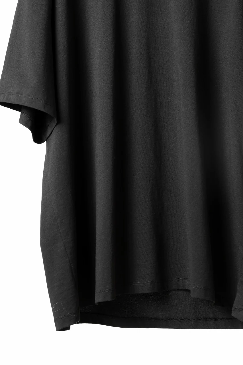 thom/krom OVERSIZED BACK SLASH EMBROIDERY SHORT SLEEVE TEE / COTTON JERSEY (BLACK) - Image 6
