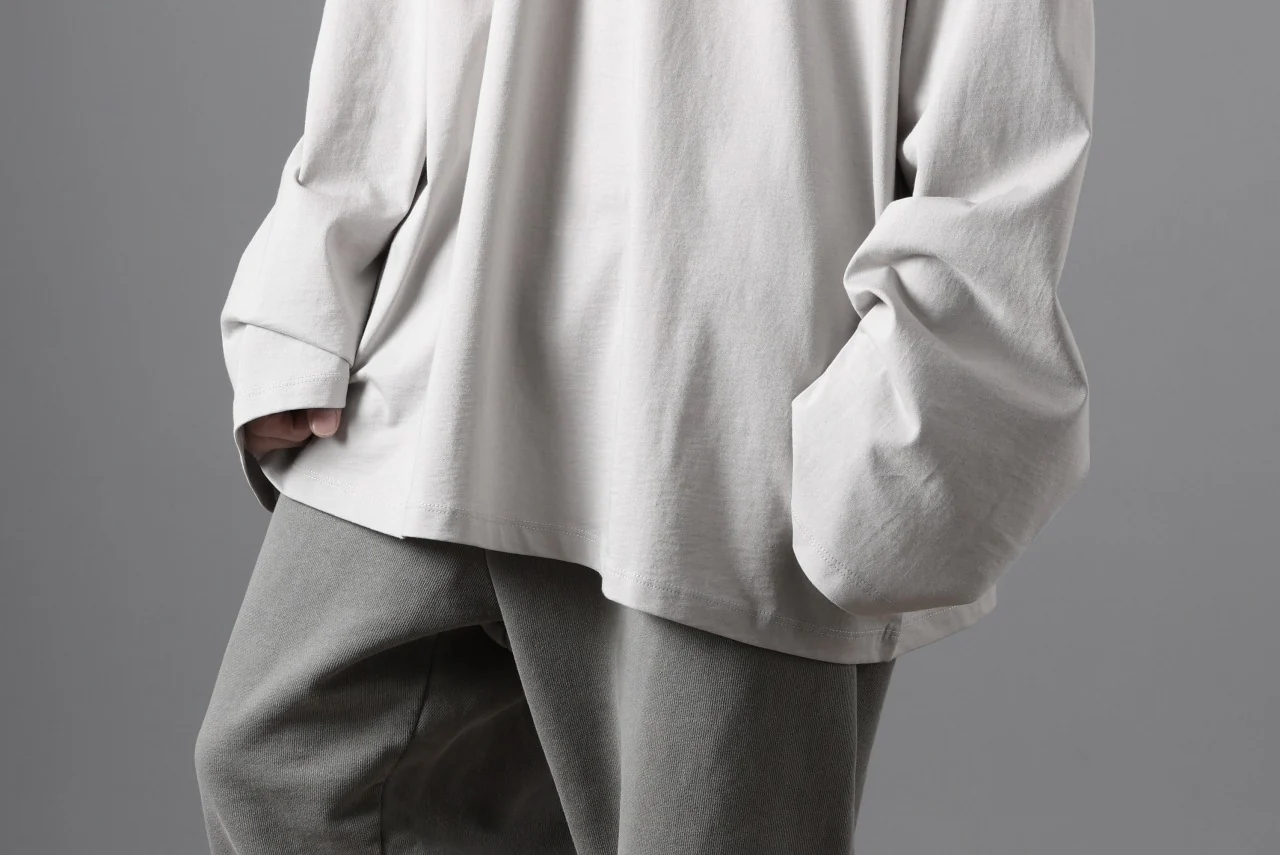thom/krom OVERSIZED WIDE LONG SLEEVE TEE / COTTON JERSEY (SILVER) - Image 22